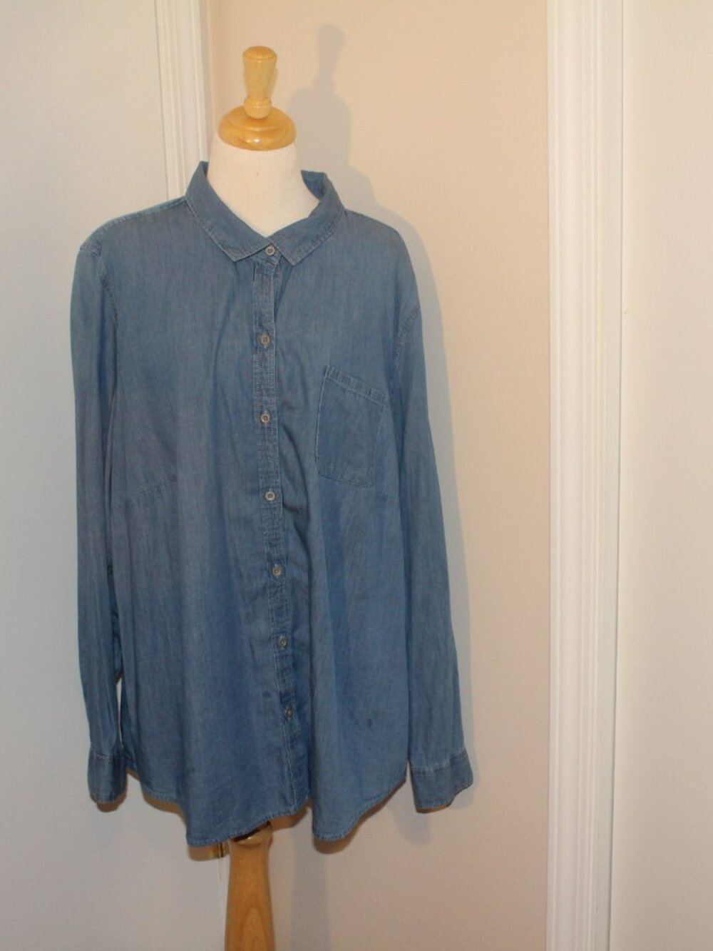 Plus Size 3X Kim Rogers Curvy Adjustable Sleeve Button Front Shirt